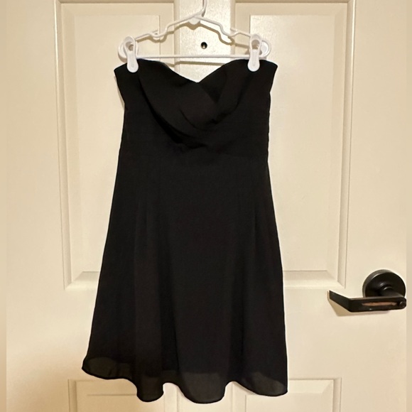 Express Black Silk Sweetheart Strapless Dress in Size 2 (Like New!) - Picture 2 of 10